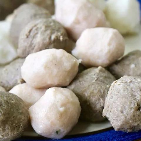 (在学校没有朋友很孤独怎么办)在学校没有朋友感到孤独，应该如何应对？
